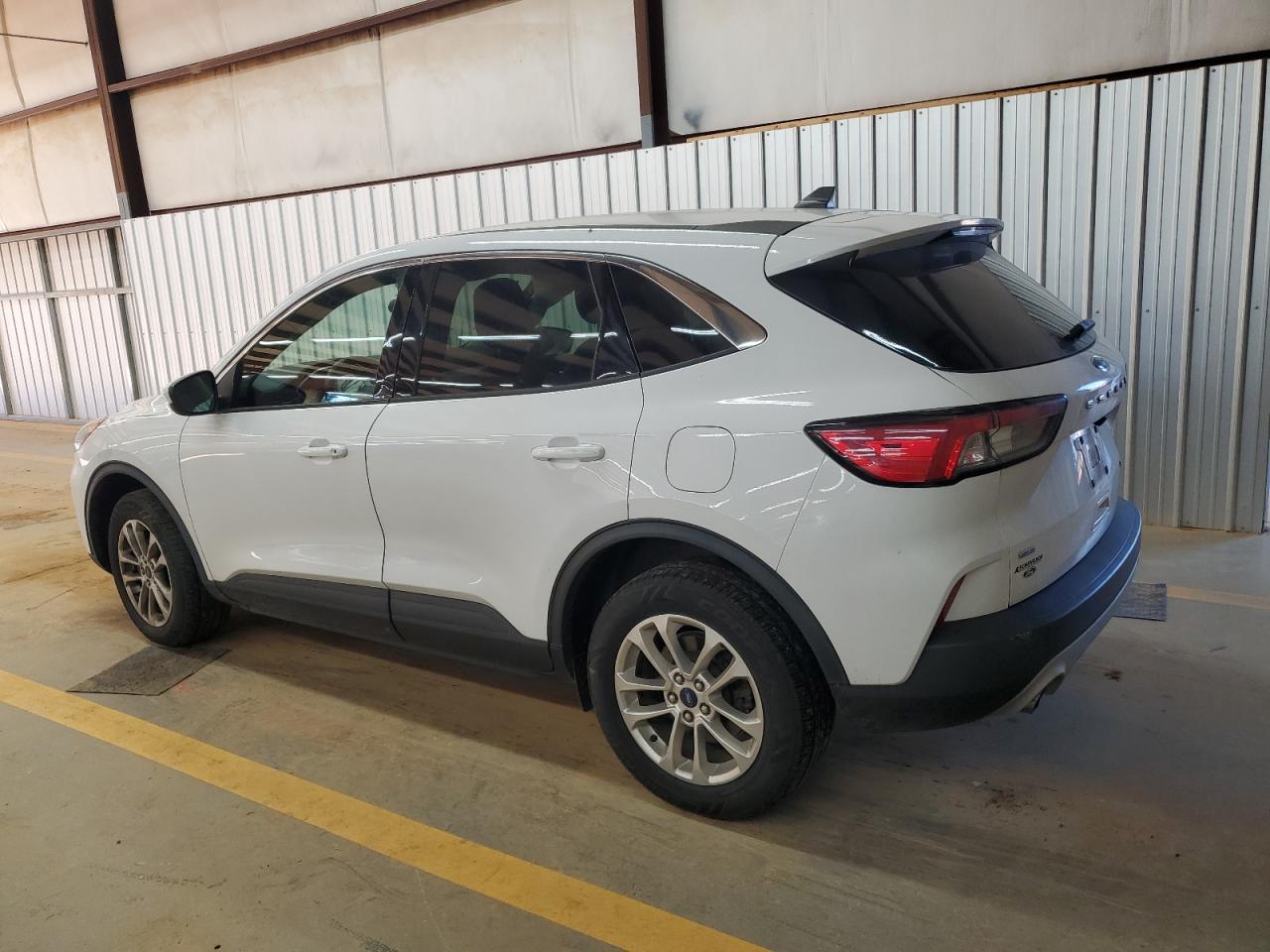 2020 Ford Escape Se - Фото 2