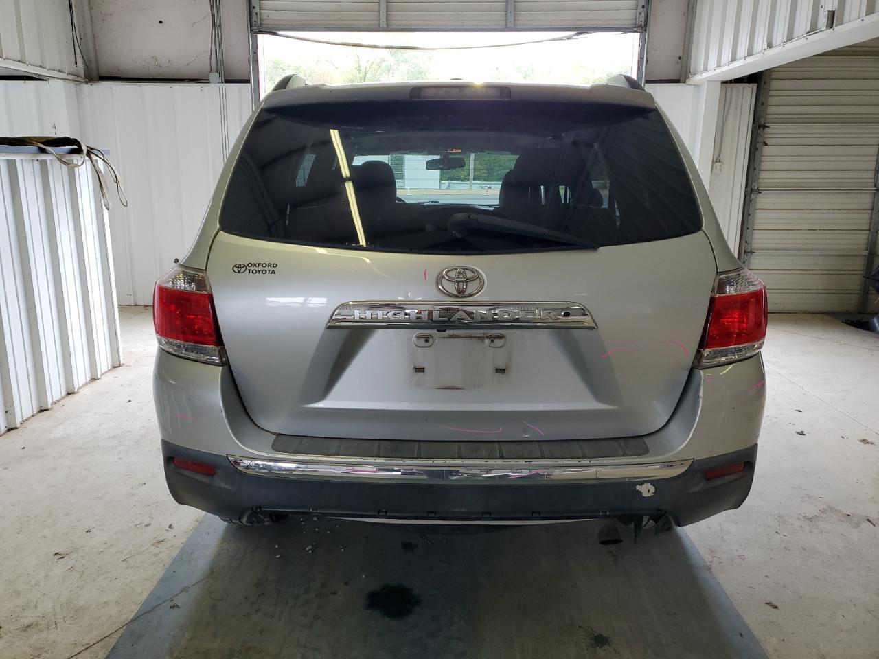 2011 Toyota Highlander Limited - Image 6