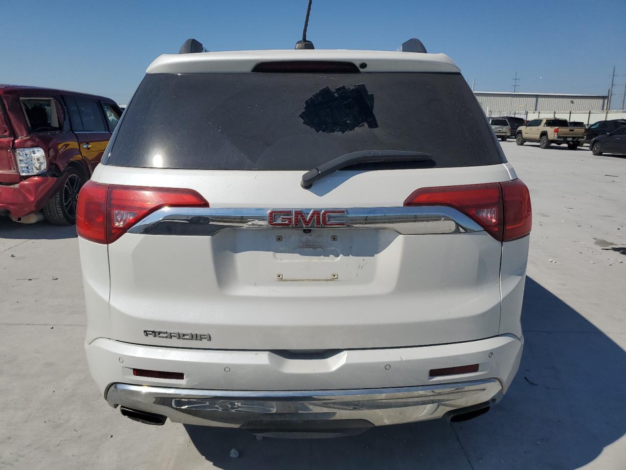 2019 GMC Acadia Denali - Фото 6
