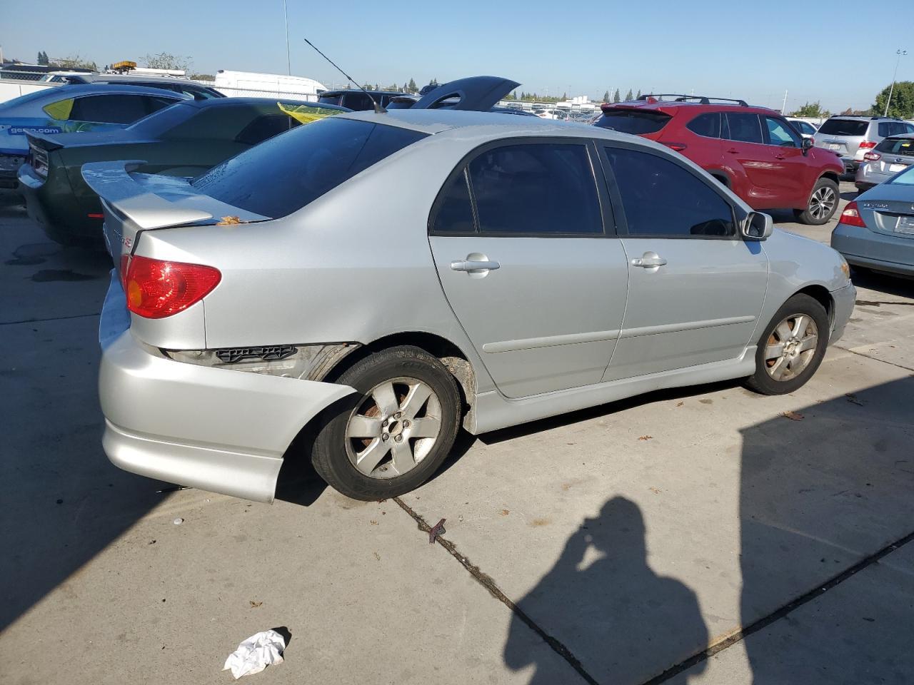 2004 Toyota Corolla Ce - Фото 3
