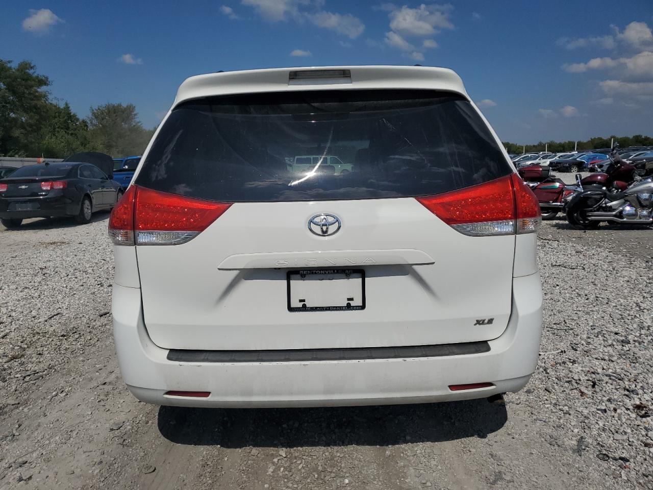 2012 Toyota Sienna Xle - Image 6