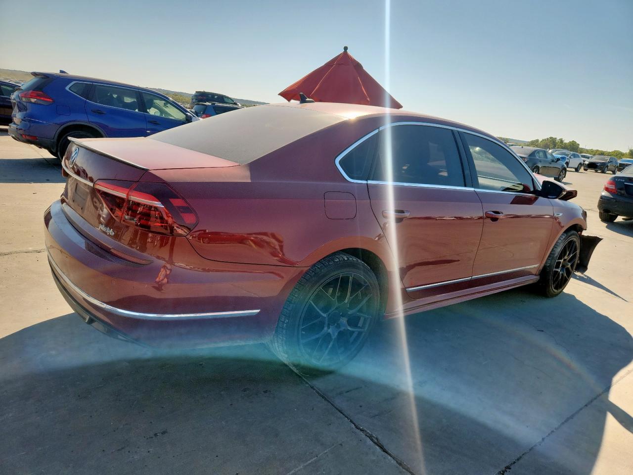 2019 Volkswagen Passat Se R-Line - Image 3