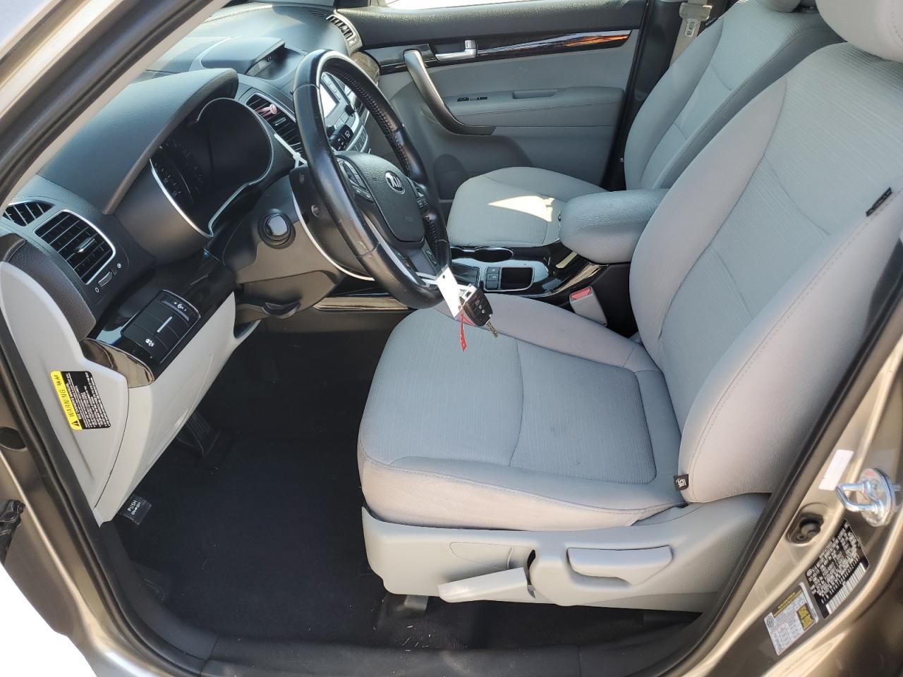 2014 Kia Sorento Lx - Image 7