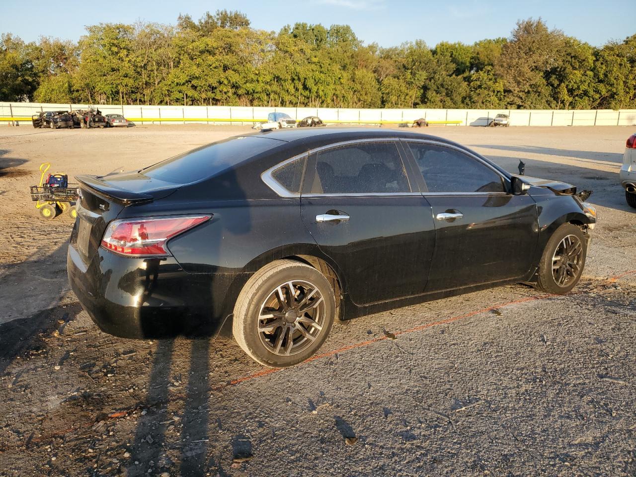 2015 Nissan Altima - Фото 3