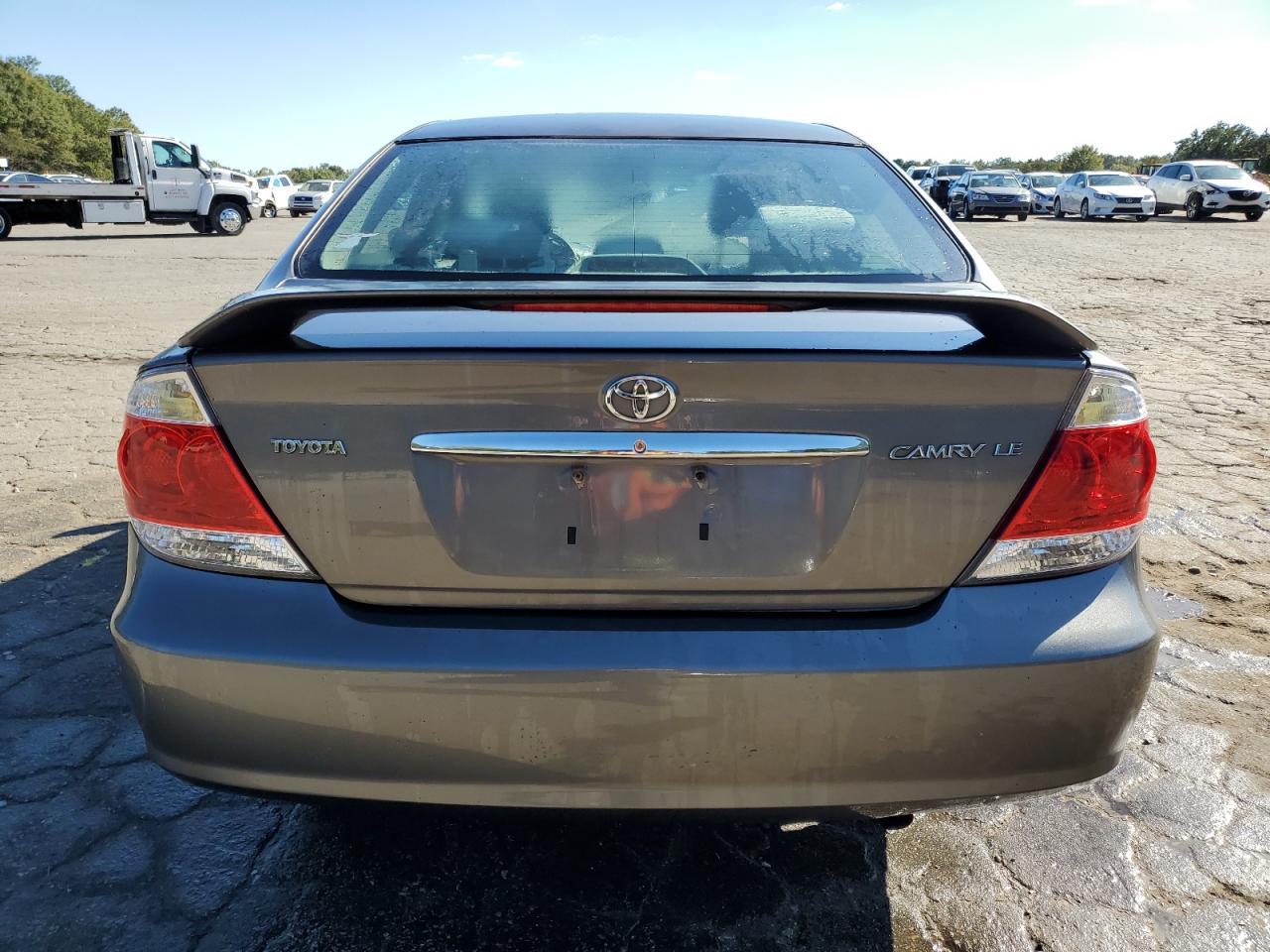 2005 Toyota Camry Le - Фото 6