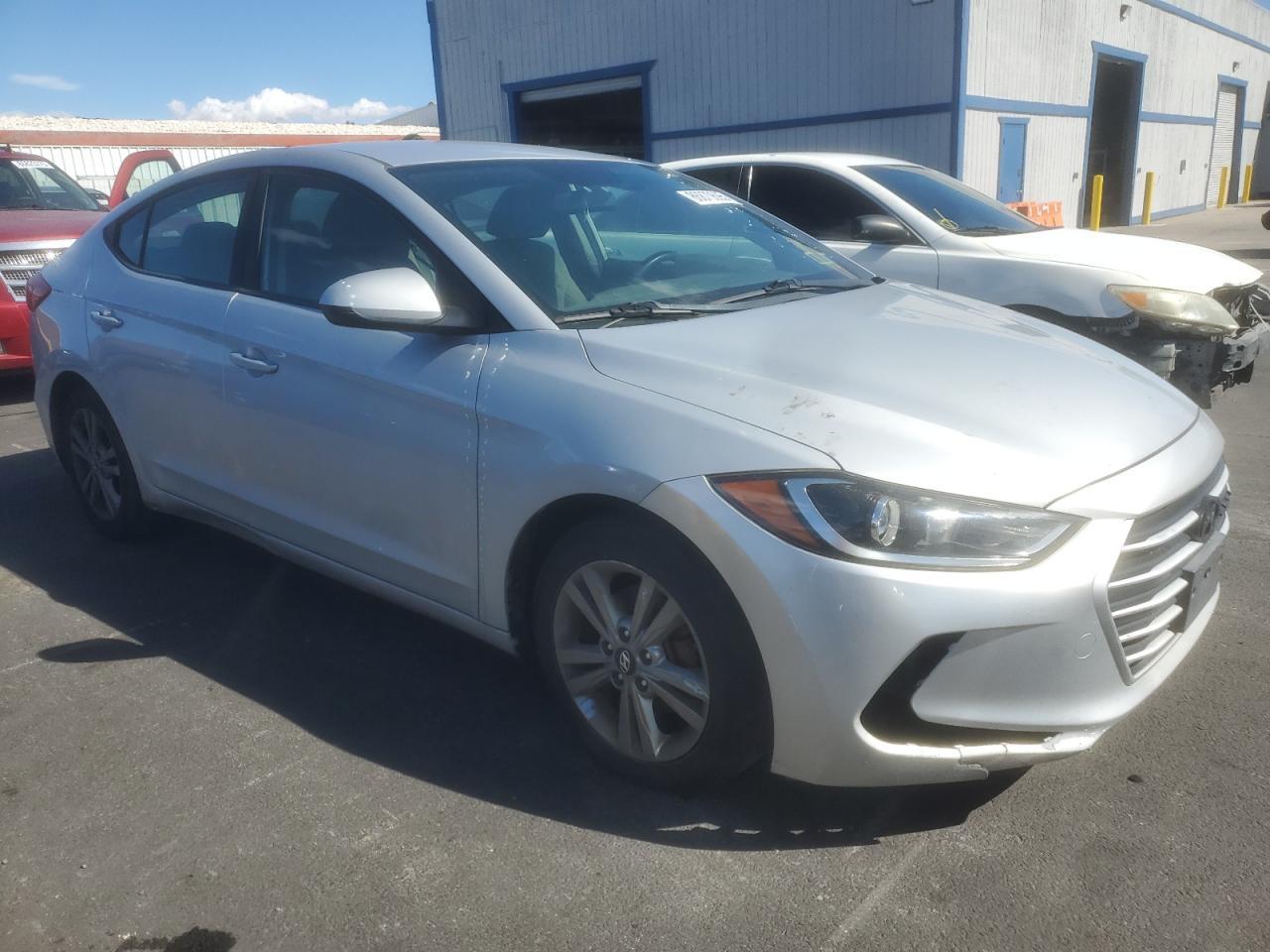 2017 Hyundai Elantra Se - Фото 4