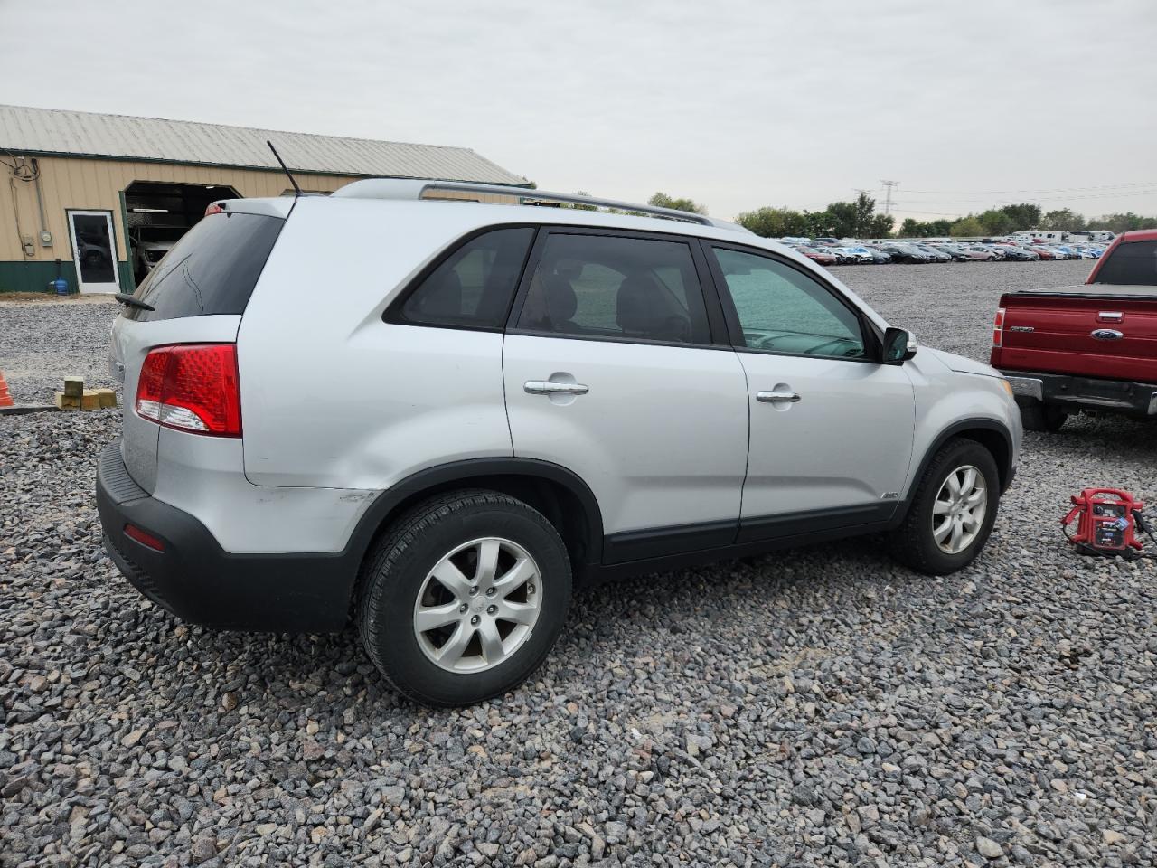 2011 Kia Sorento Base - Image 3
