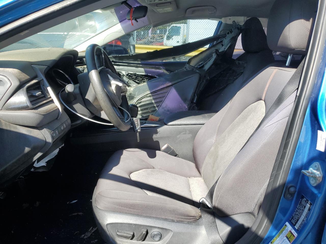 2019 Toyota Camry L - Фото 7