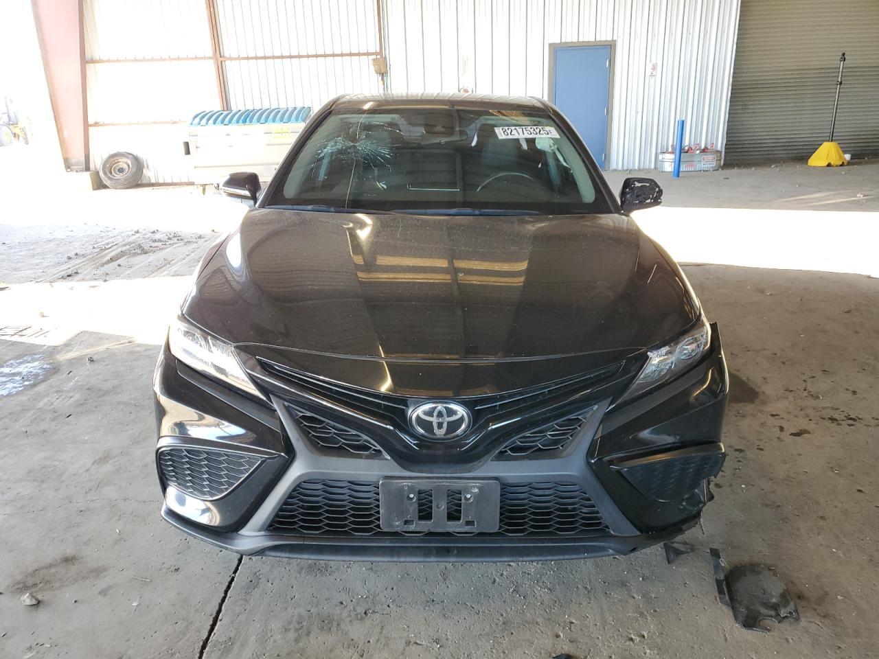 2021 Toyota Camry Se Nightshade - Image 5