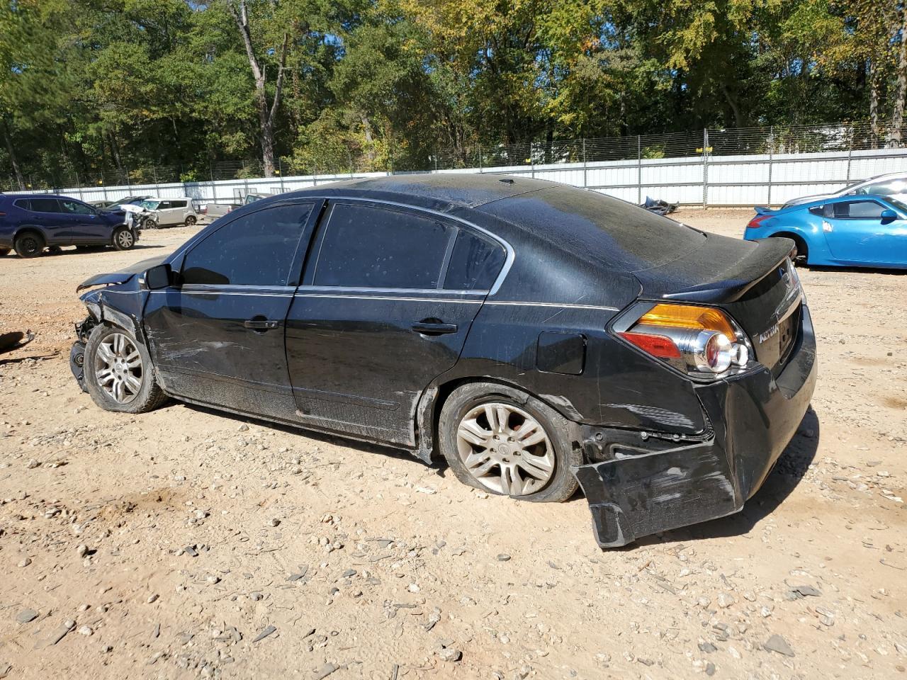 2011 Nissan Altima Base - Image 2