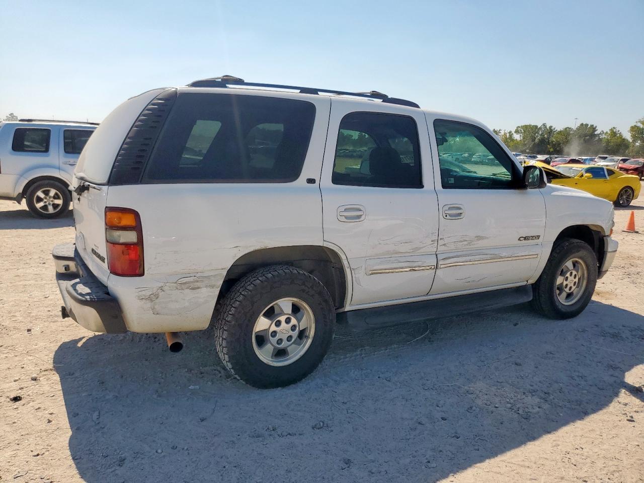 2001 Chevrolet Tahoe C1500 - Фото 3