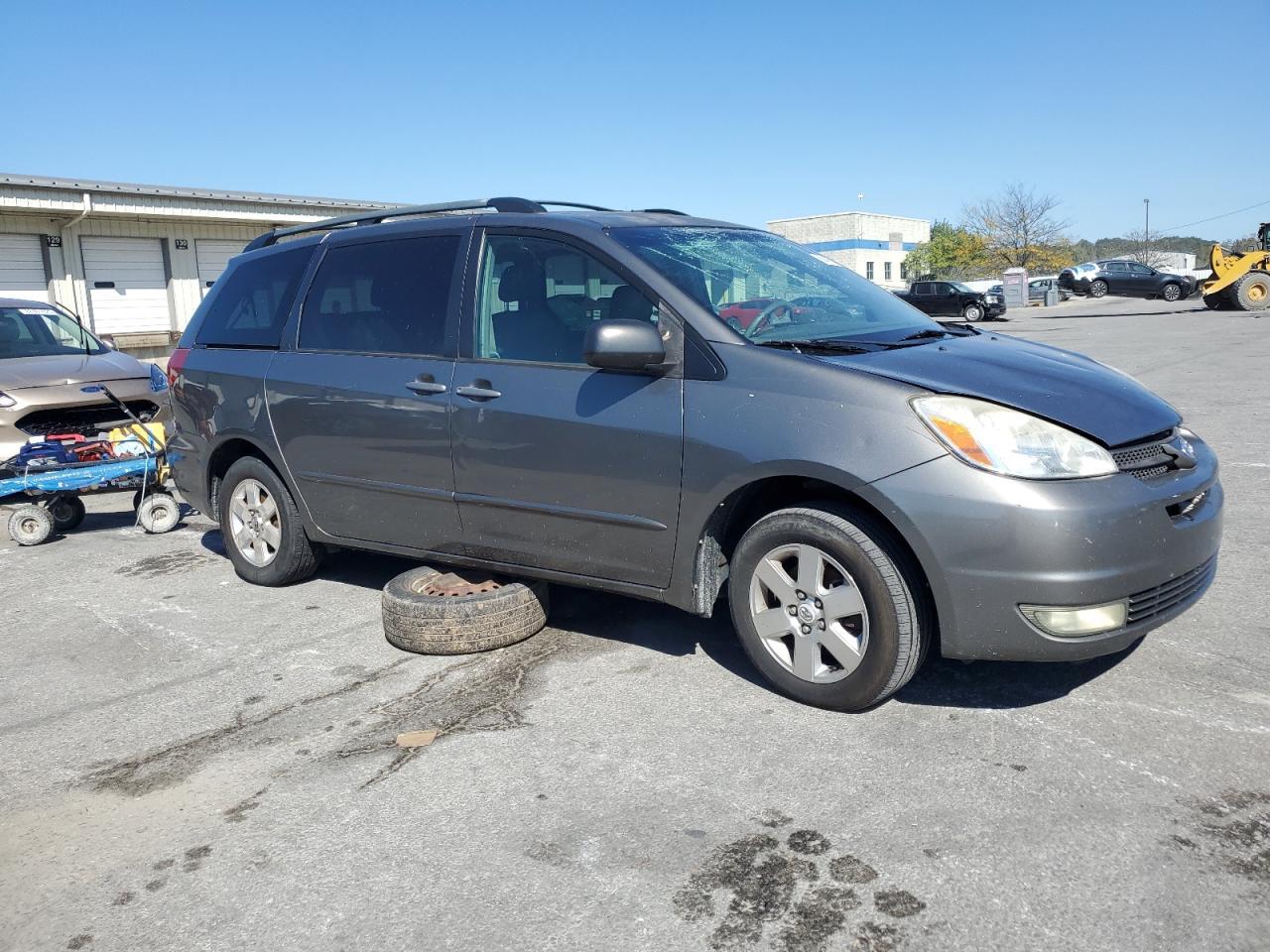 2004 Toyota Sienna Xle - Image 4