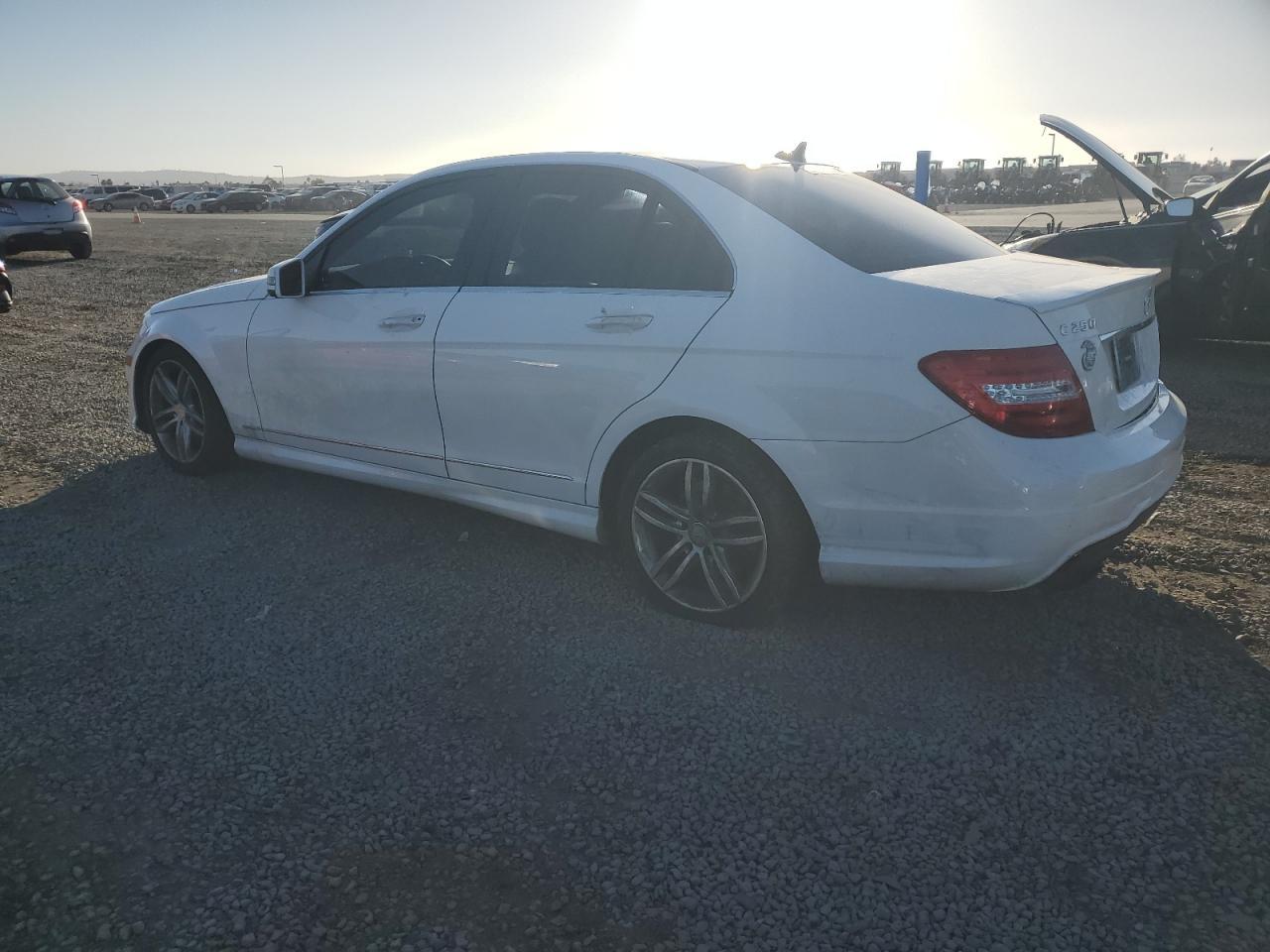 2014 Mercedes-Benz C 250 - Фото 2