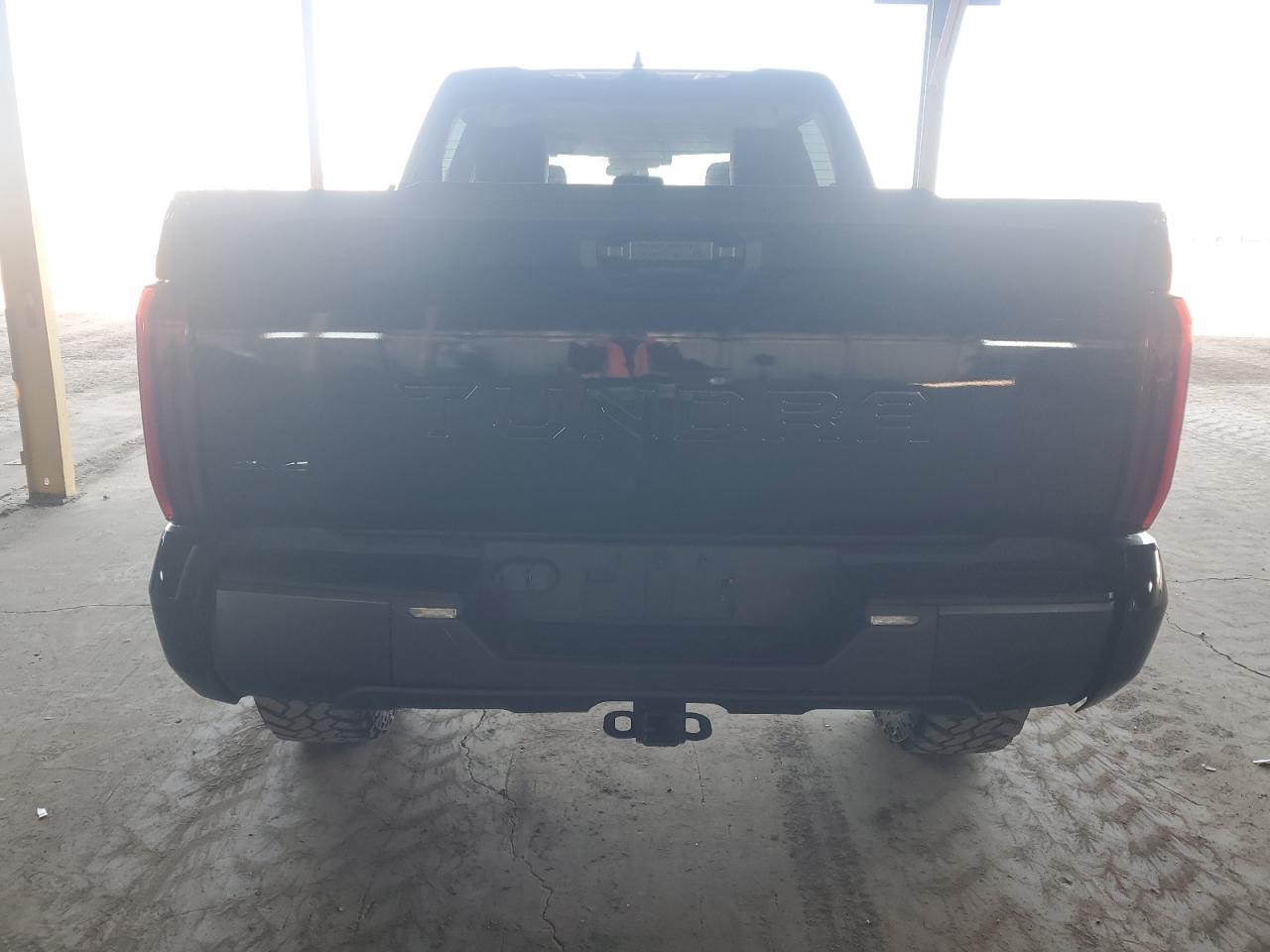 2023 Toyota Tundra Crewmax Sr - Фото 6