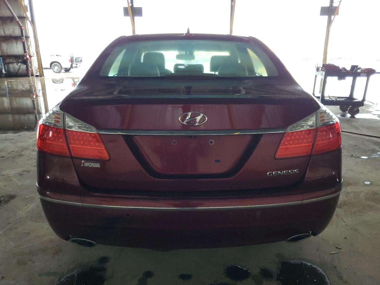 2011 Hyundai Genesis 3.8L - Фото 6