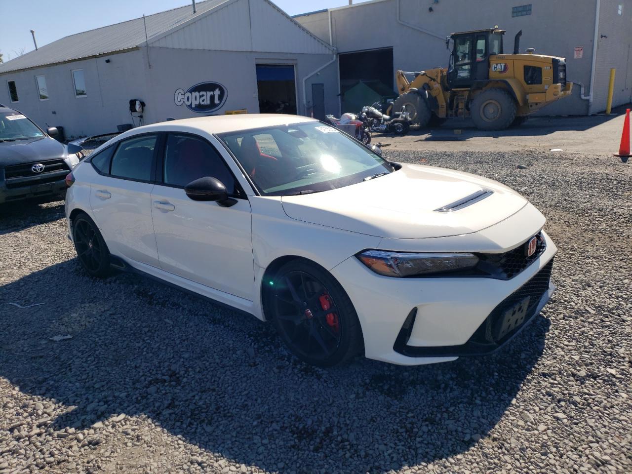 2023 Honda Civic Type-R - Image 4