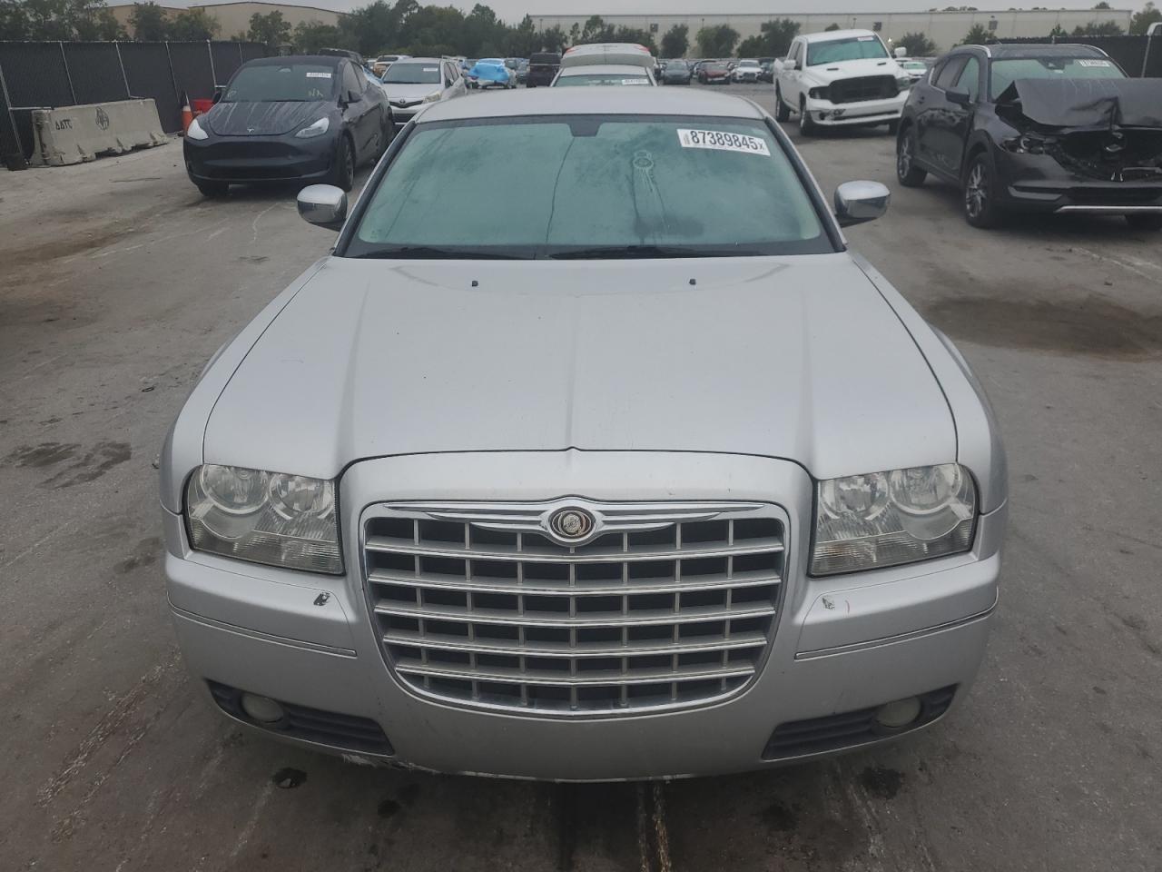 2010 Chrysler 300 Touring - Фото 5