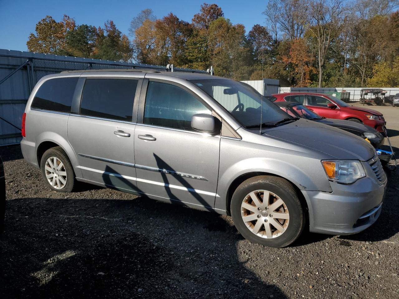 2016 Chrysler Town & Country Touring - Фото 4