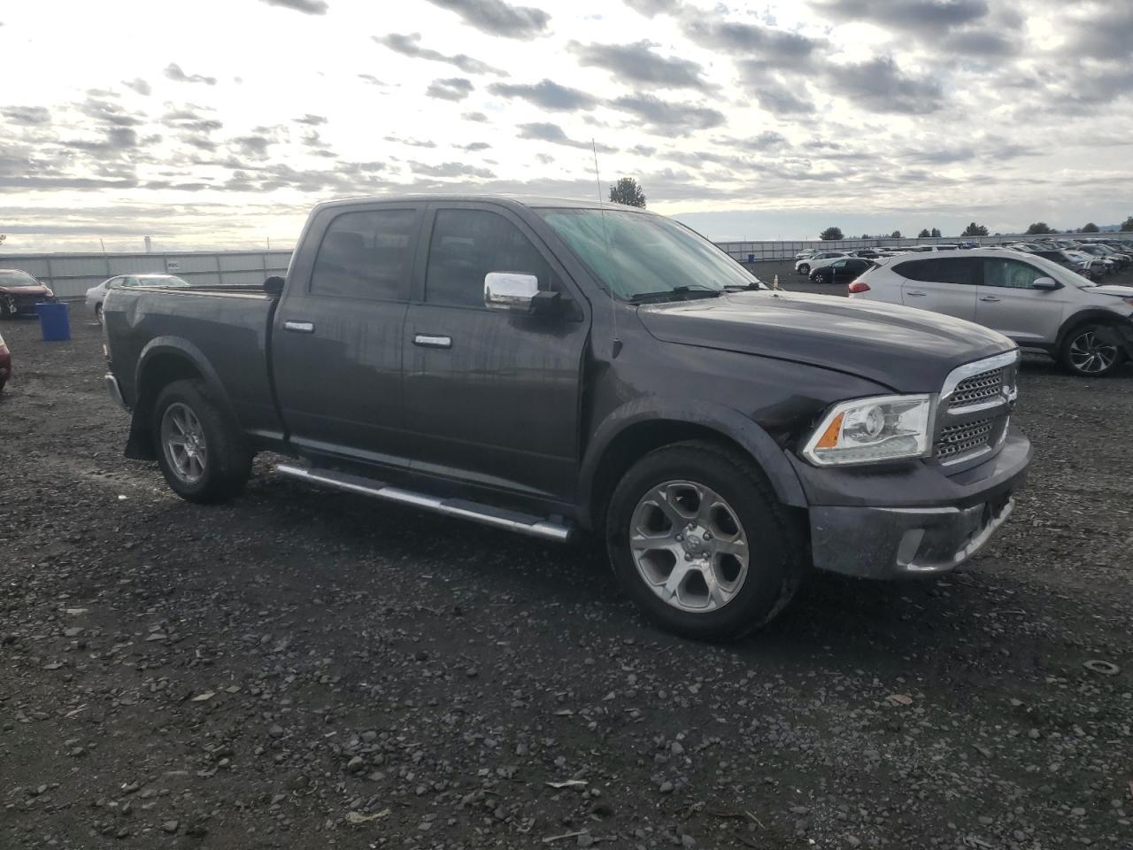 2015 Ram 1500 Laramie - Image 4