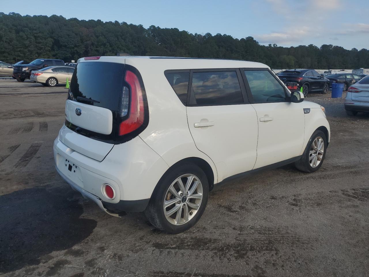 2019 Kia Soul + - Image 3