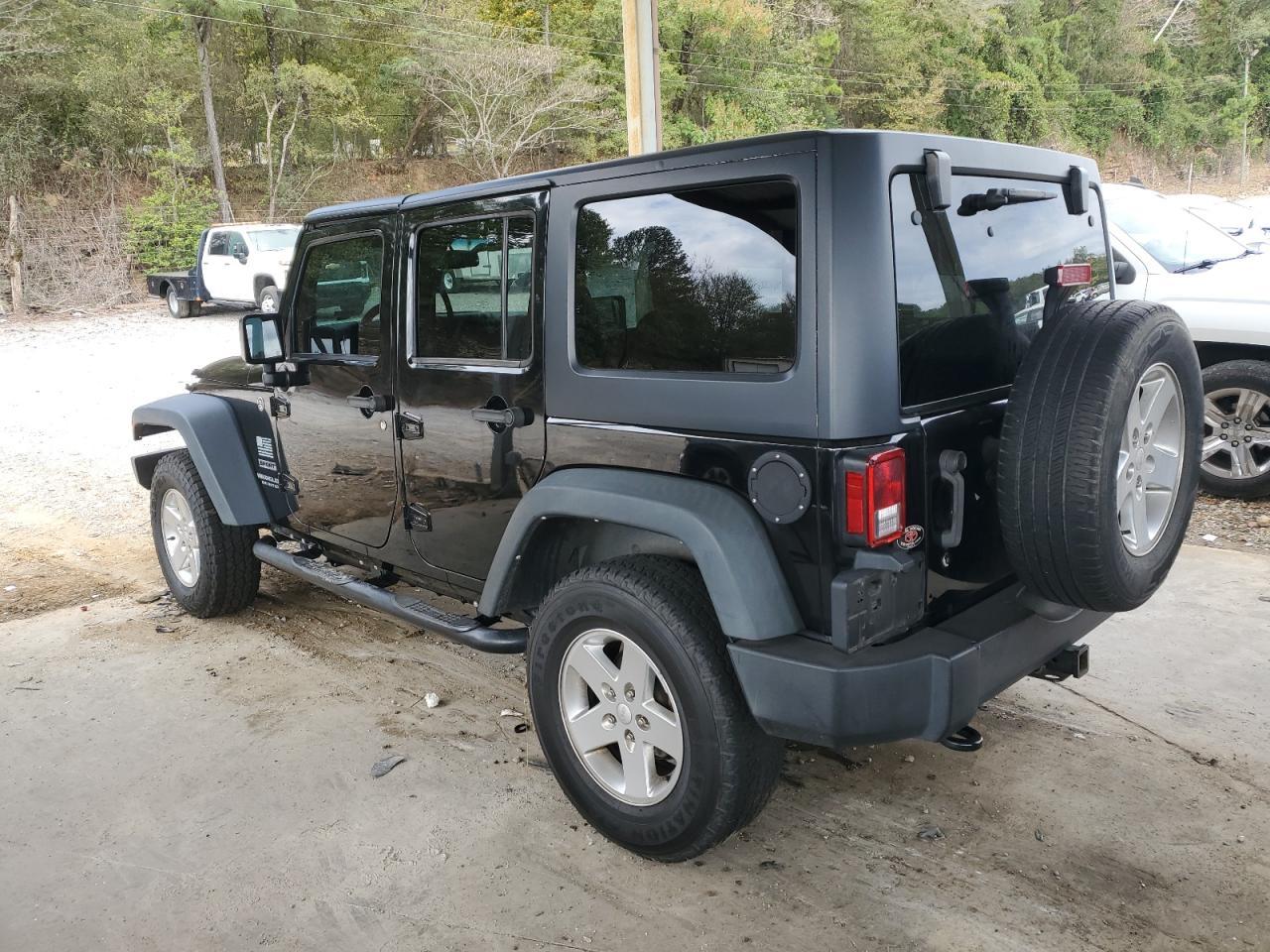 2014 Jeep Wrangler Unlimited Sport - Image 2