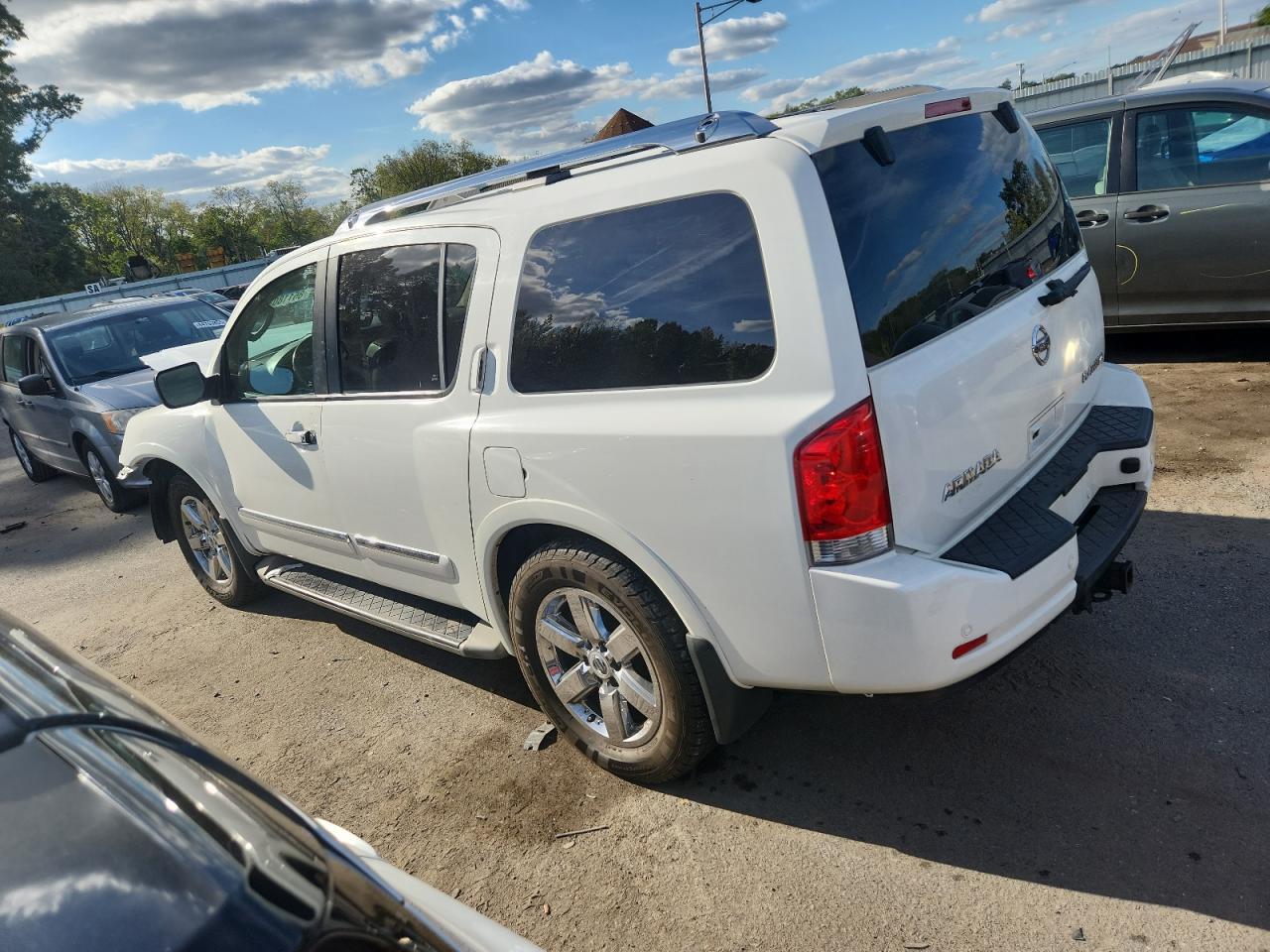 2012 Nissan Armada Sv - Image 2