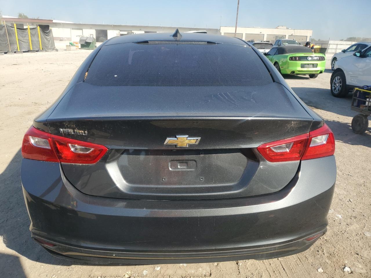 2017 Chevrolet Malibu Ls - Фото 6