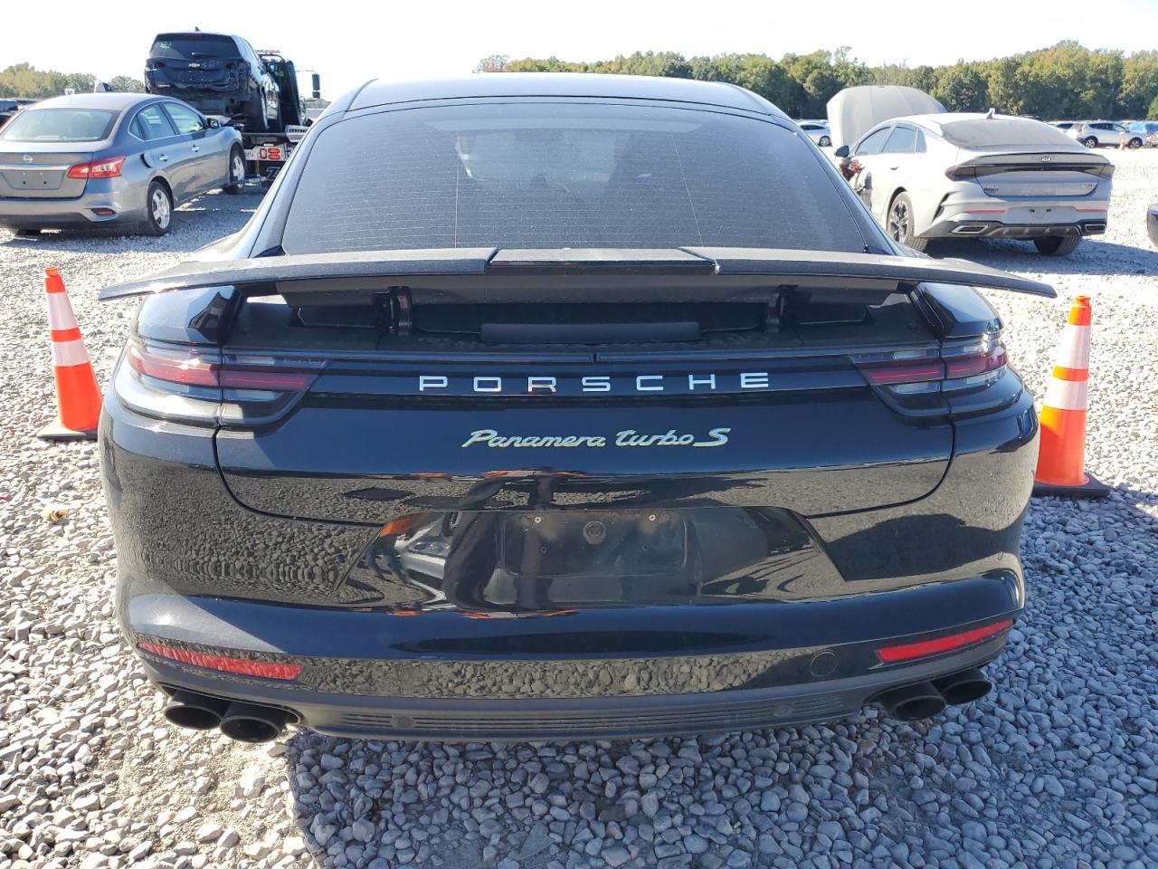 2018 Porsche Panamera Turbo S E-Hybrid - Image 6