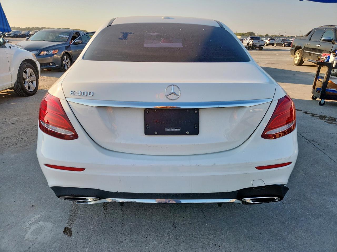 2019 Mercedes-Benz E 300 - Фото 6