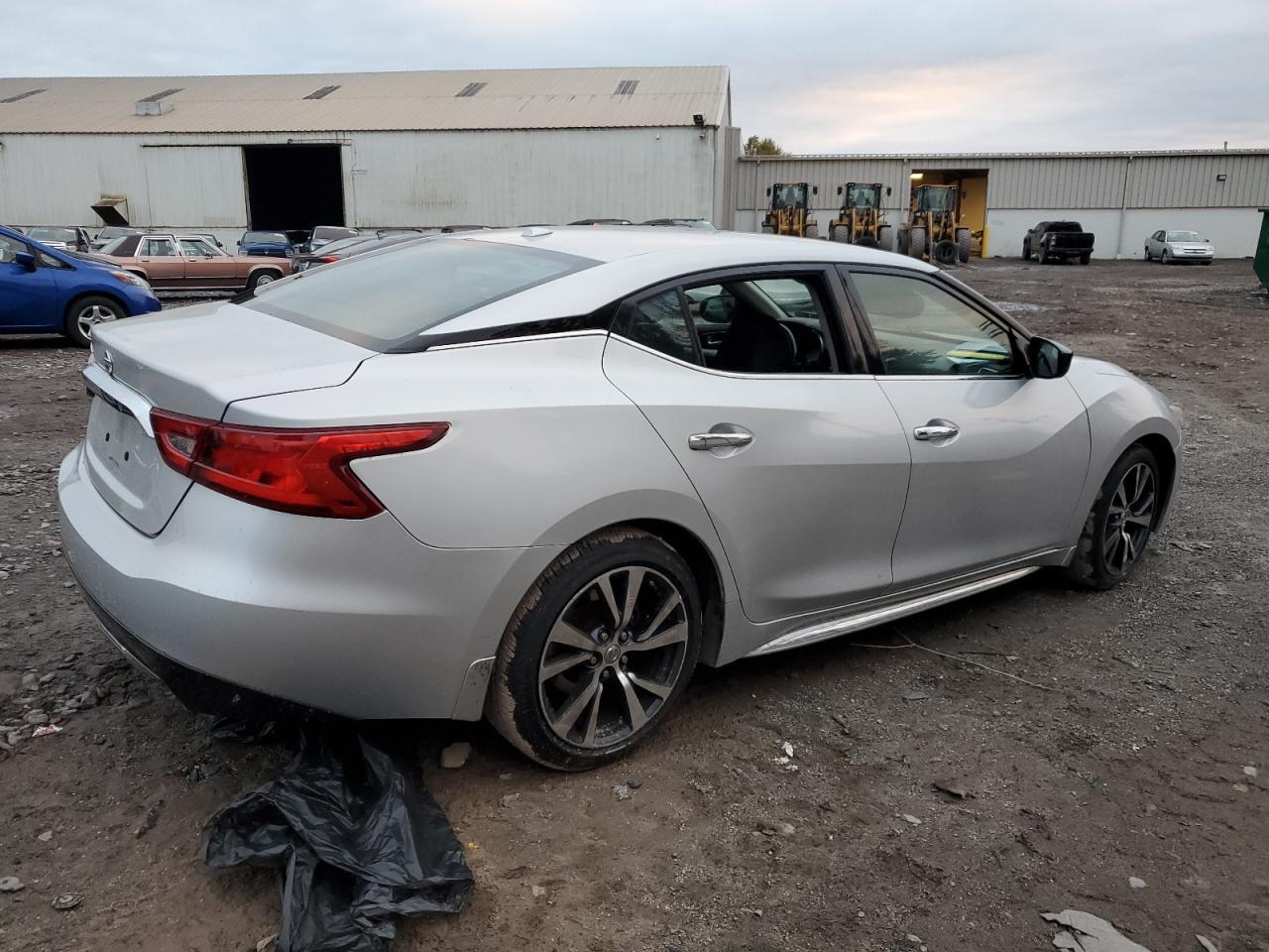 2017 Nissan Maxima 3.5S - Фото 3