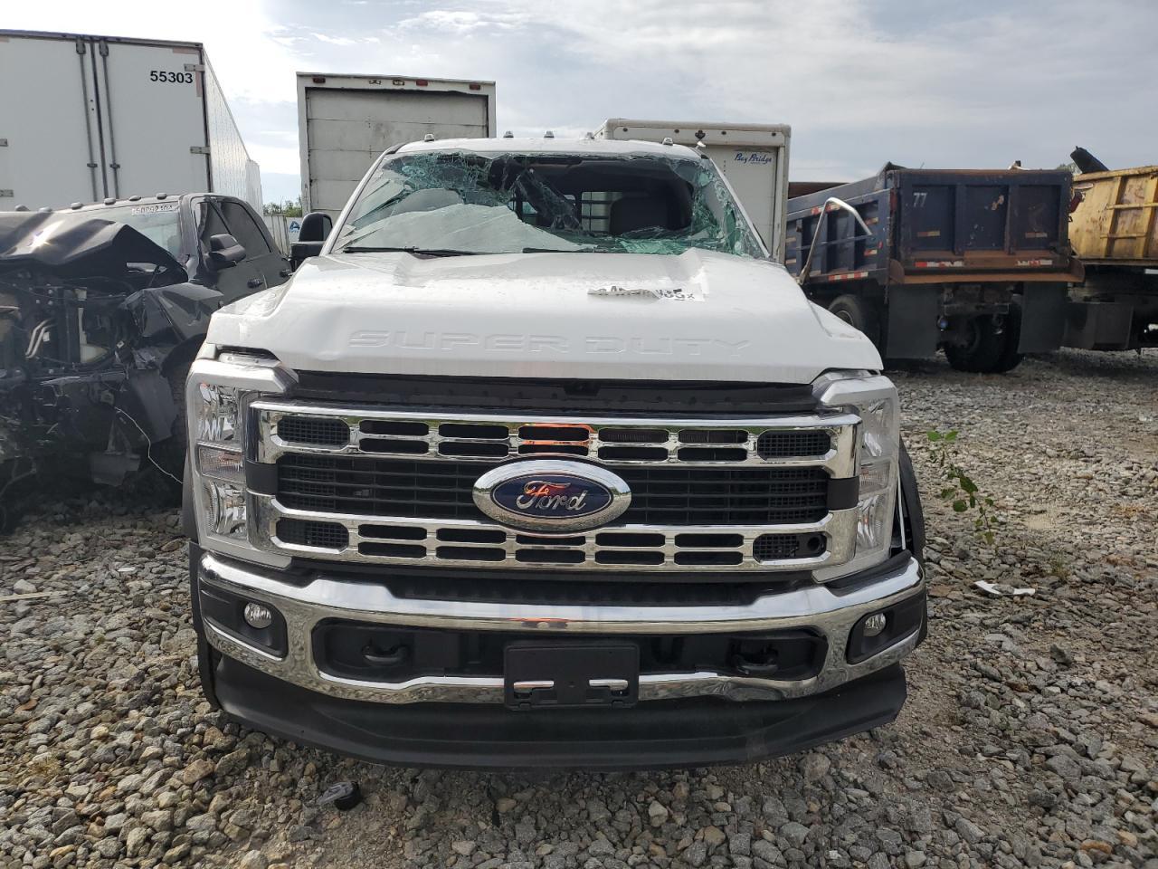 2024 Ford F450 Super Duty - Image 5