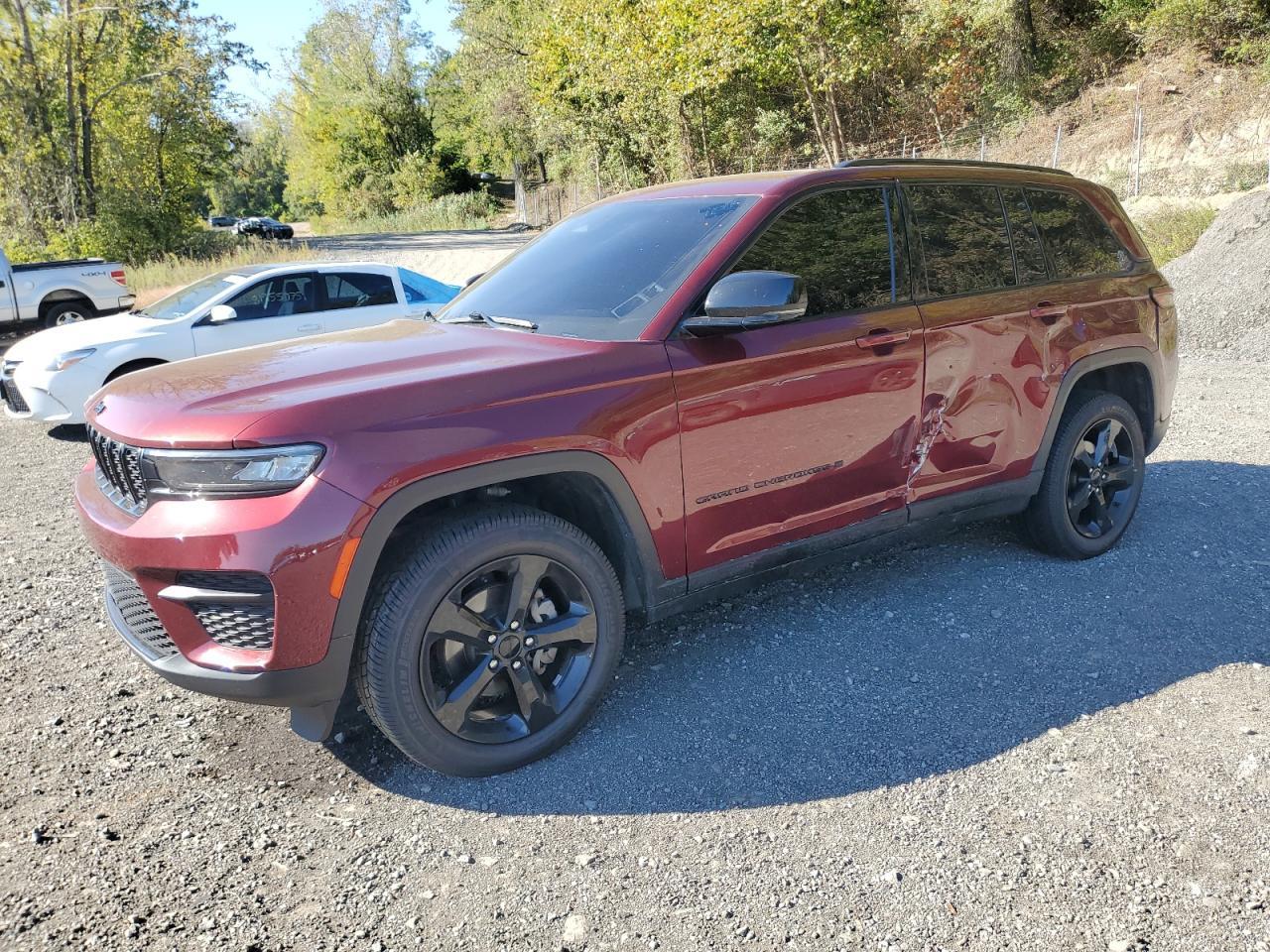 2023 Jeep Grand Cherokee Laredo