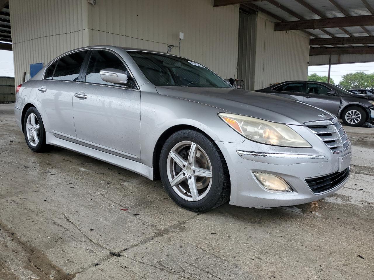 2012 Hyundai Genesis 3.8L - Фото 4