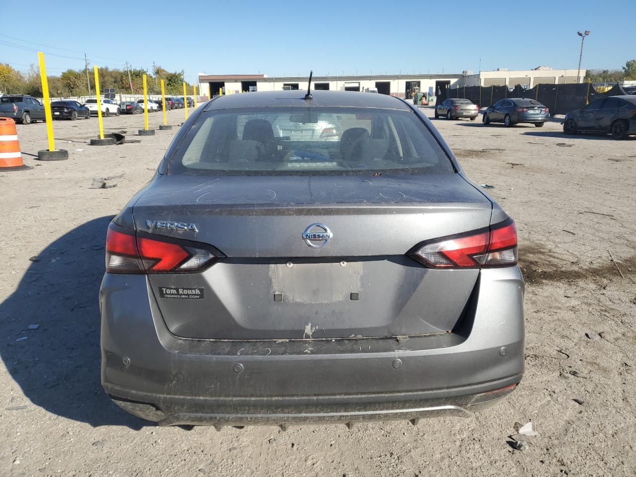 2020 Nissan Versa S - Фото 6