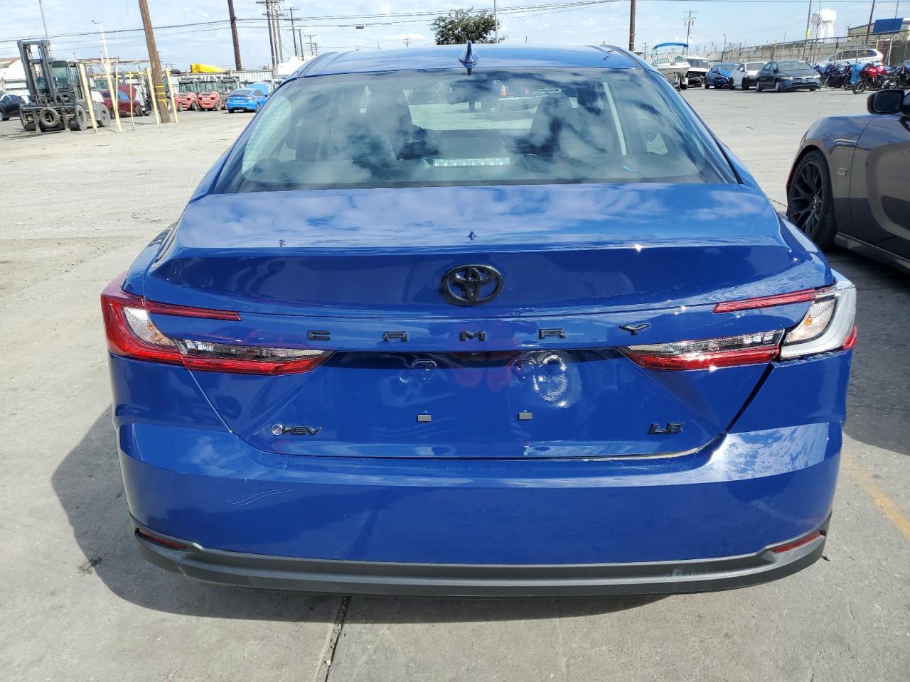 2025 Toyota Camry Xse - Image 6