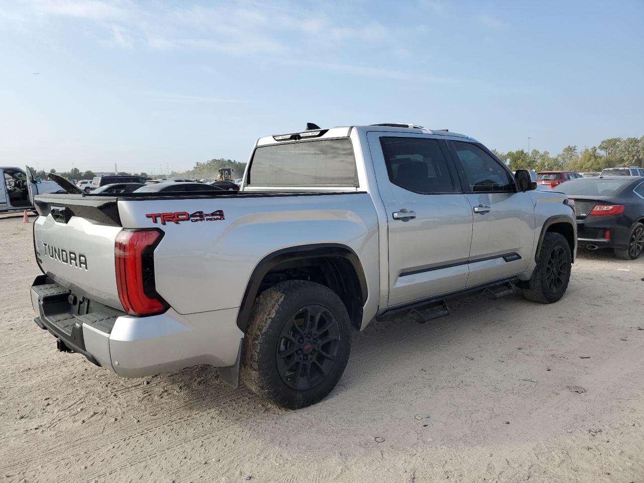 2024 Toyota Tundra Crewmax Limited - Фото 3