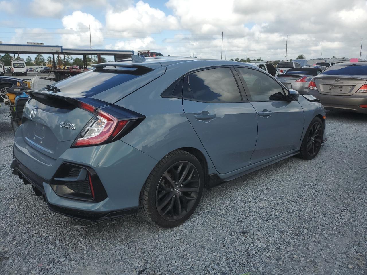 2021 Honda Civic Sport Touring - Image 3