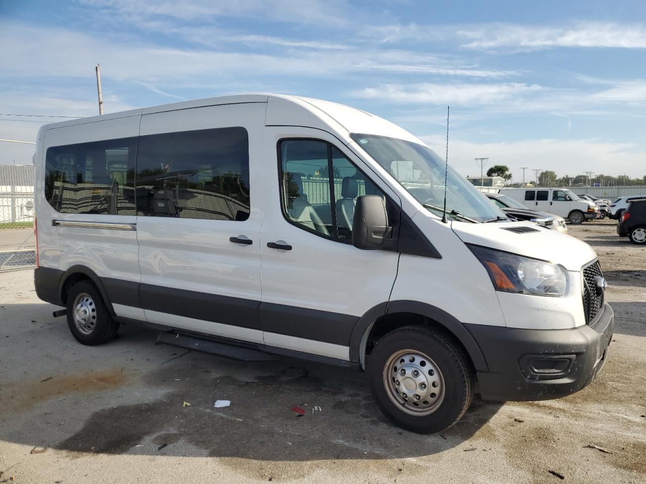 2025 Ford Transit T-350 - Фото 4