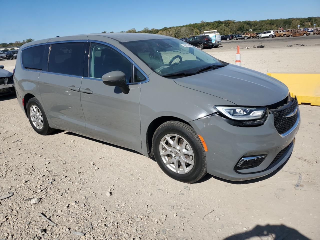 2023 Chrysler Pacifica Touring L - Фото 4