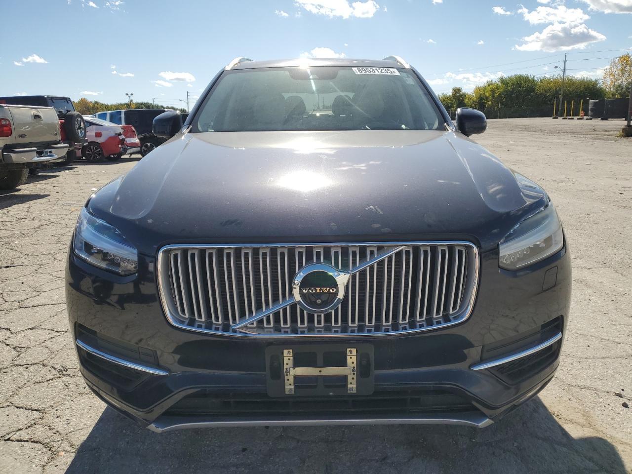 2016 Volvo Xc90 T6 - Image 5