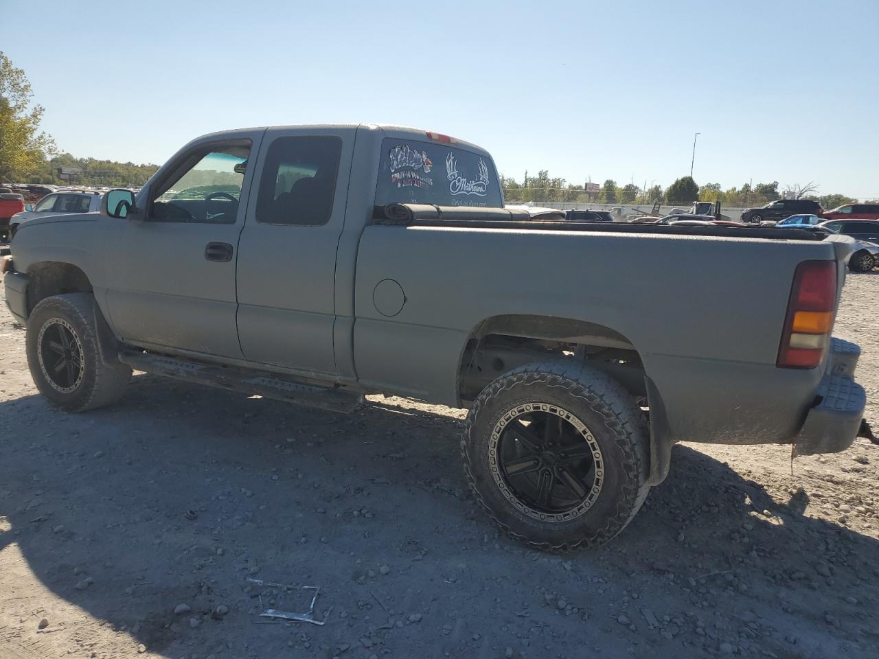 2003 Chevrolet Silverado K1500 - Фото 2