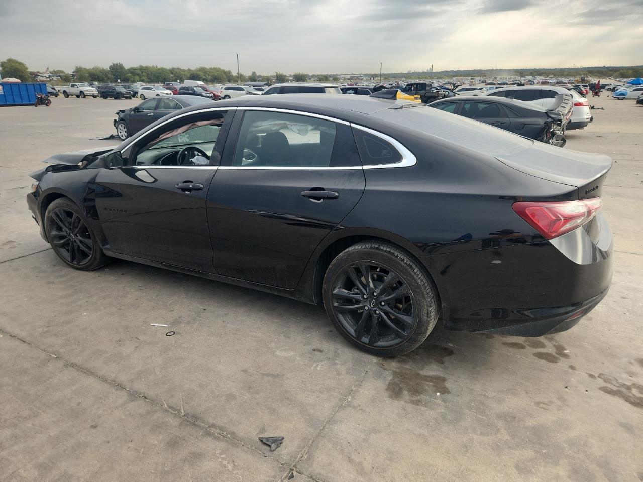 2022 Chevrolet Malibu Lt - Фото 2