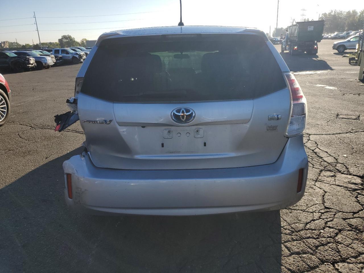 2017 Toyota Prius V - Фото 6