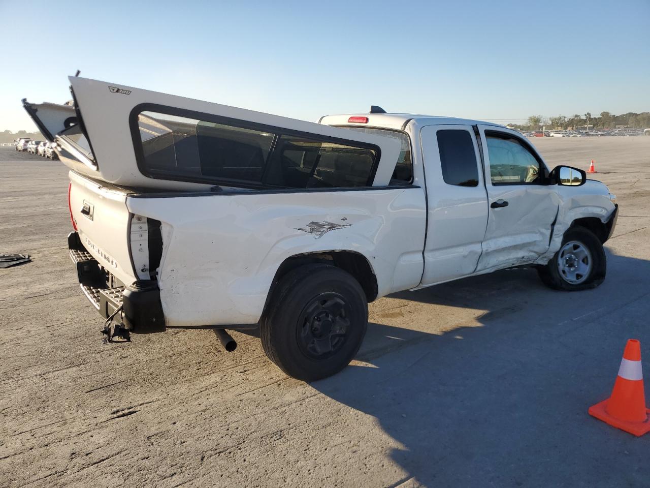 2021 Toyota Tacoma Access Cab - Image 3