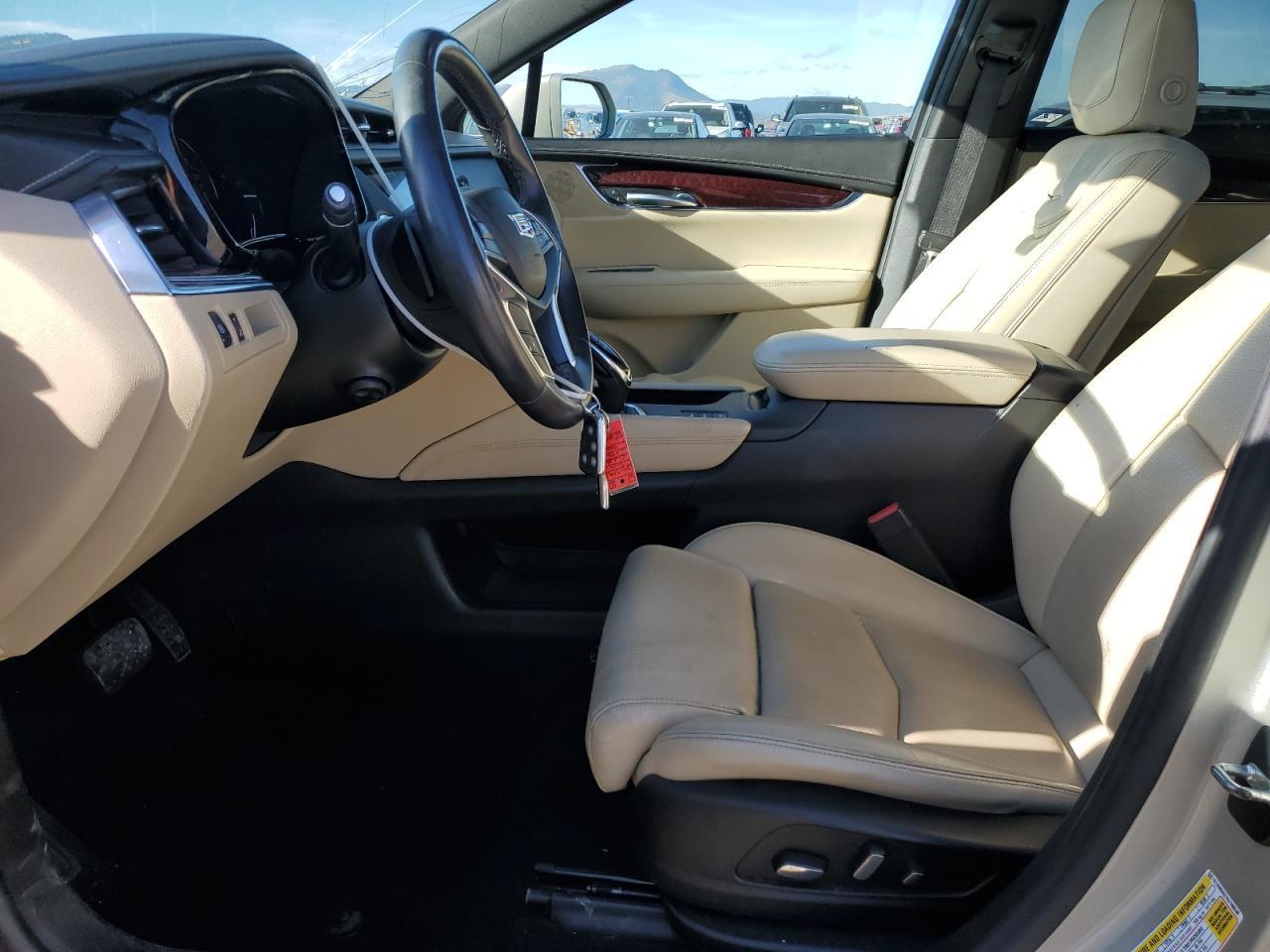 2017 Cadillac Xt5 Luxury - Image 7