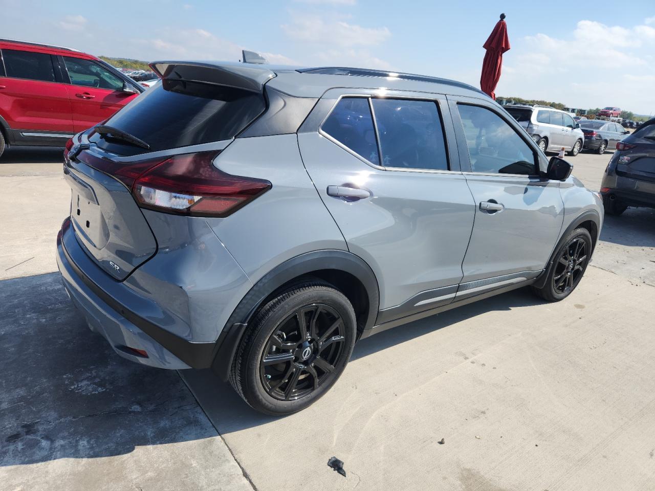 2022 Nissan Kicks Sr - Фото 3