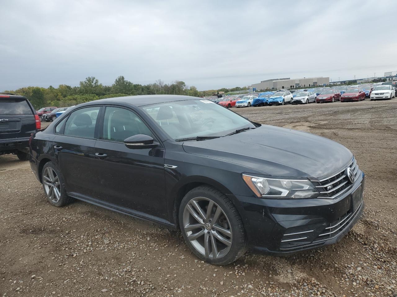 2018 Volkswagen Passat S - Фото 4