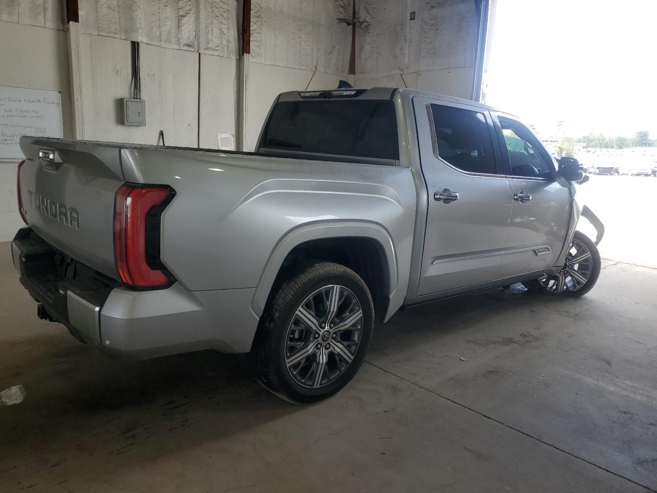 2023 Toyota Tundra Crewmax Capstone - Фото 3
