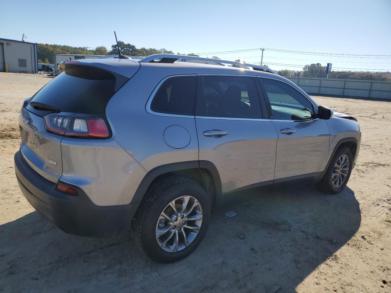 2019 Jeep Cherokee Latitude Plus - Фото 3