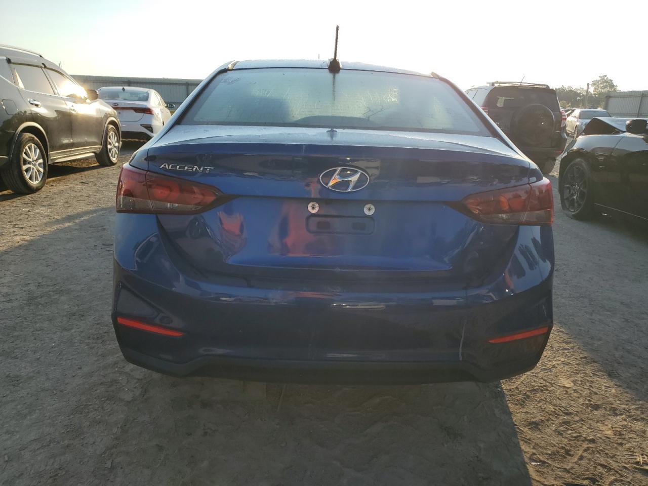 2021 Hyundai Accent Se - Фото 6